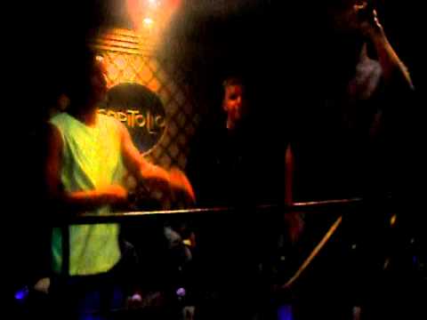 Mc Toma Toma , Mc Kbça e Mc Dentinho Ao vivo no Capitolio Cafe bar