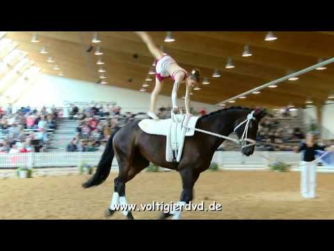 Juliette Heinzelmann - Female 45 - DJM Voltigieren München 2018