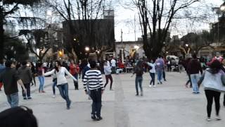 preview picture of video 'Plaza de las carretas - Muñiz'