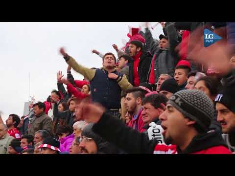 "San Martín, el ascenso: primeros festejos de los hinchas" Barra: La Banda del Camion • Club: San Martín de Tucumán • País: Argentina