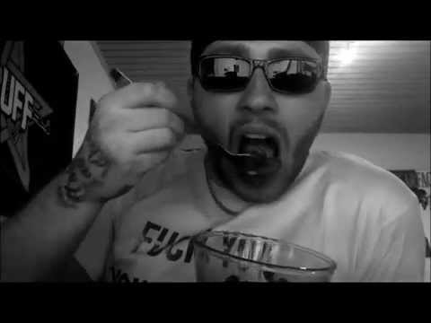 Rollstuhl Ronnie - Ich mag Trap Beats (Offizielles Video)