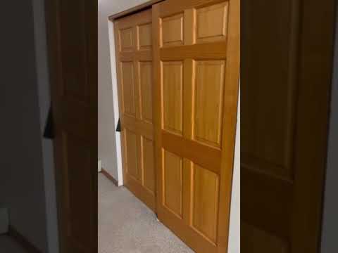 Top Floor Unit, Vaulted Ceilings, Gas Fireplace property video