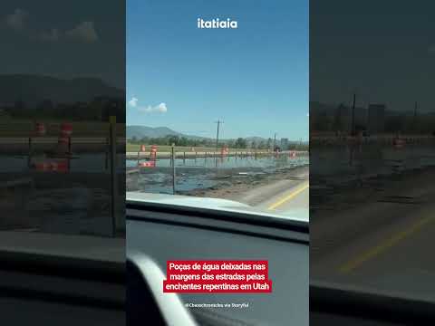 POÇAS DE ÁGUA DEIXADAS NAS MARGENS DAS ESTRADAS APÓS ENCHENTES REPENTINAS EM UTAH