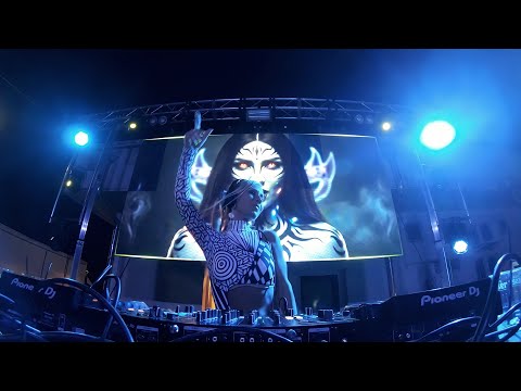 Lysa Chain – LUAU Live DJ Set ft. Violin & Guitar | A Visual Music Experience 🌴