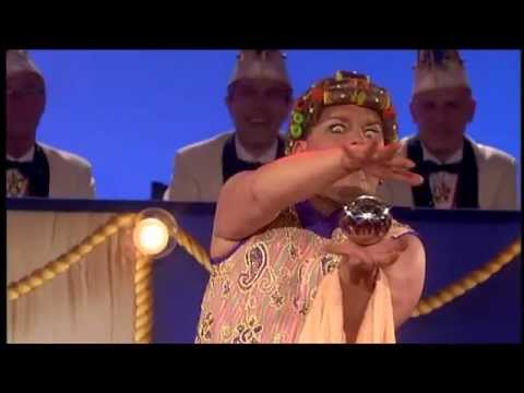 Guido Klode als Tante Lilli bei der Fastnacht Baunatal 2012