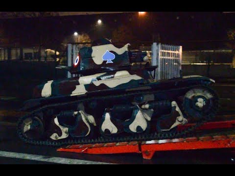 Renault R35 unloading - Retromobile 2018