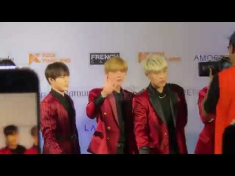 180929 Wannaone M&G (Hi-touch) KCONThailand2018