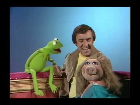 The Muppet Show - 106: Jim Nabors - Talk Spot (1976)
