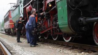 preview picture of video 'Bulgarian State Railways Class 16.01 locomotive shunting at Ruse Station; May 04, 2011'