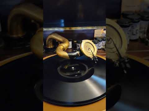 A Baby in Love - Club de Vingt Orchestra  Edison DD Records #50828 1921