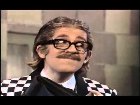 Sketch Ilja Richter parodiert Gottlieb Wendehals in Disco 1980