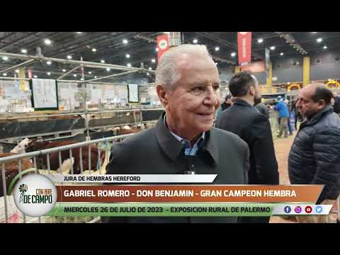 Gabriel Romero - Cabaña Don Benjamín - Gran Campeón Hembra Hereford   - 26/07/2023 - Expo Palermo