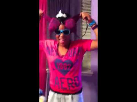 SnapBack nd tattoos funny dance keep watching