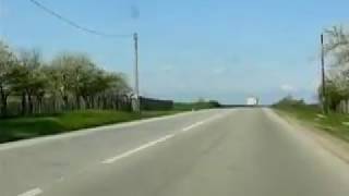 preview picture of video 'pasajul peste calea ferata CIOCHIUTA-STREHAIA-MEHEDINTI-E70(DN6)-14.april.2011.avi'