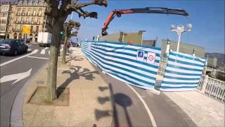 preview picture of video 'Easy rental. Paseo en bici por San Sebastián. Calle Etxaide a Playa Zurriola'