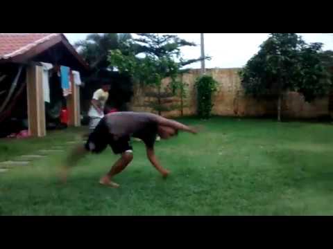 BISPO WANDENBERG MELO TREINANDO CAPOEIRA   O MELOR DO CEARA