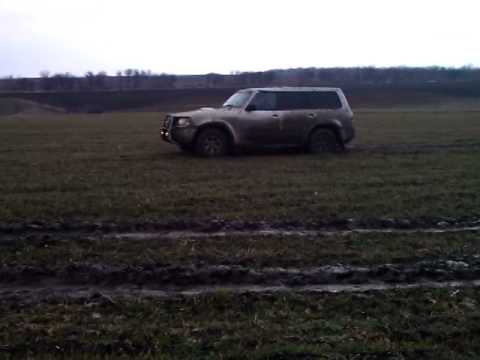 Nissan Patrol покатушки по полю
