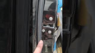 Toyota Matrix Pontiac Vibe door lock fix