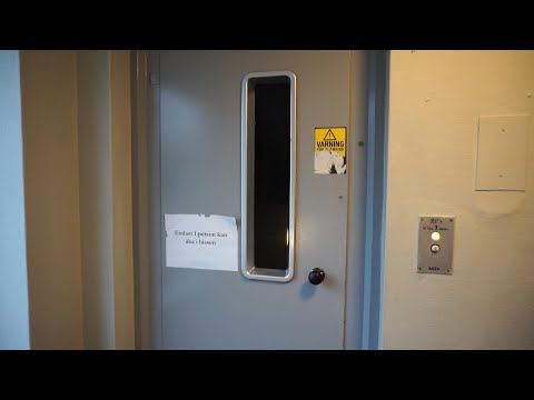 Amazing original vintage ASEA single-speed traction elevator @ Annelundsgatan 55, Malmö, Sweden