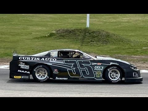 Kris Watson and Austin Teras Battle in Street Stock