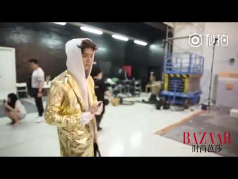 160716 - Photoshoot da Harper's Bazaar 《时尚芭莎》 - Bastidores (3) - Luhan