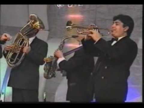 Vancho Tarabunov - Zeni se Rado dodek' si mlada - Macedonian Folk Song