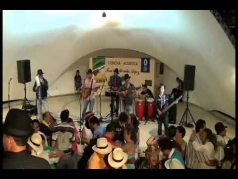 La de Estrato 8 (EN VIVO) Los Dotores de la Carranga