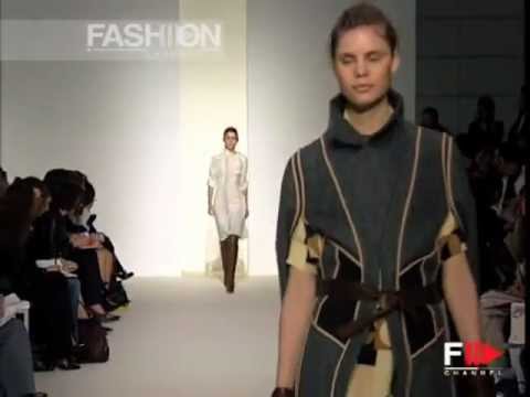 "Marni" Autumn Winter 2003 2004 Milan 1 of 3 Pret a Porter Woman by FashionChannel