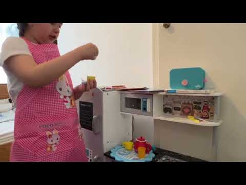 Aisha Pretending To Be a Chief 👸 please #like   #subscribe  #comment