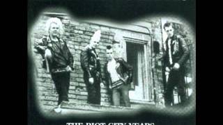 The Varukers - No Masters No Slaves