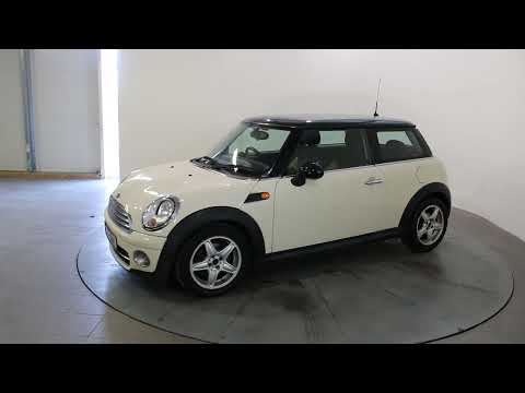 MINI Cooper 1.6d Cooper - Image 2