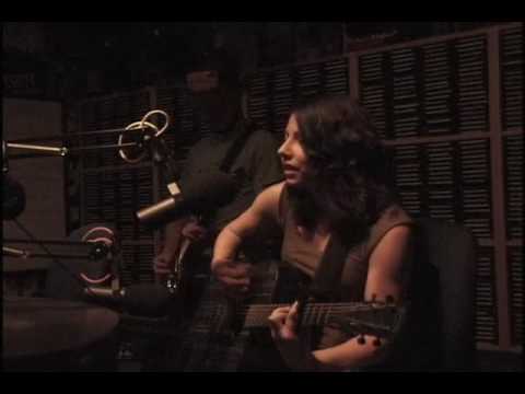 Live 105 Soundcheck In-Studio with Lia Rose & Jon Latimer of Built for the Sea