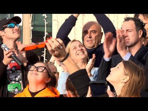 "Mi ricorderò di te" musica, lacrime e coriandoli nel ricordo di Andrea Paci