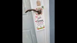 How to make a Door knob hanger with a Cricut.