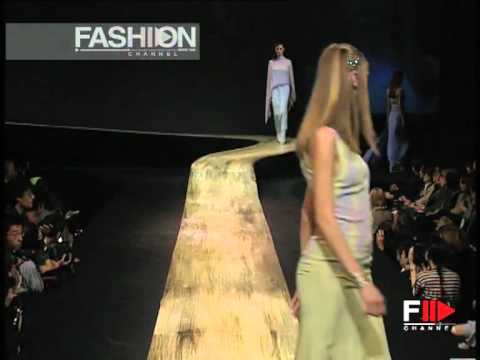 "Valentino" Spring Summer 1998 Paris 5 of 6 pret a porter woman by FashionChannel