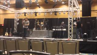 Jason Michael Carroll during soundcheck - Simply Beautiful !!