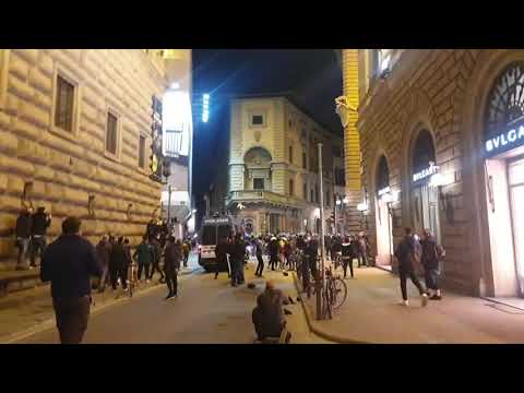 Firenze - Cariche e scontri e Firenze al corteo contro il dpcm del 24 ottobre (30.10.20)