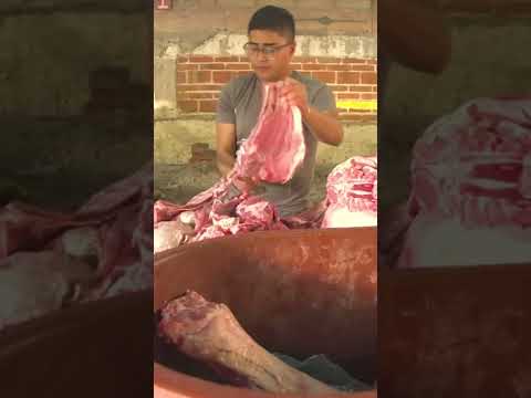 In Texcoco, #Mexico, El Pica I restaurant cooks 500 pounds of #barbecue every weekend. #shorts