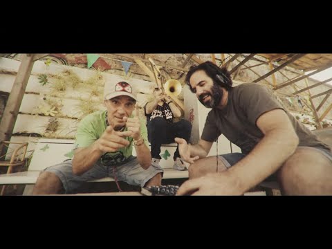 Manu Chao & Chalart58 feat. Josep Blanes - Me Provoca Te Ver (Videoclip oficial)