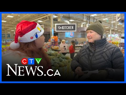 Canadian Lottery Winner Hands Out $20,000 In Gift Cards Over The Holidays