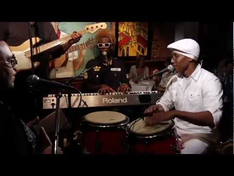 Unveiling Pedrito Martinez Group's Live -  Que Palo  (Live in NY).mp4