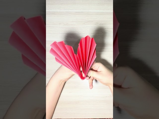 Vídeo relacionado con Baker Ross Canasta de Madera Corazon - Paquete de 2, Manualidades de San Valentín para Niños (FC439)