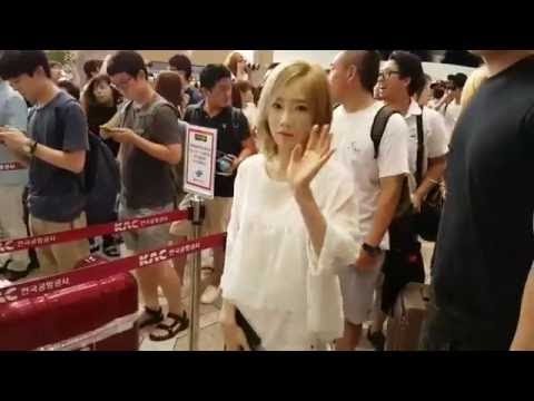 [fancam]160813 Taeyeon - Gimpo airport to Tokyo SMTOWN (by boom13003)