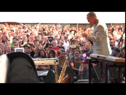 Grandsheiks Zappanale The Fans are going crazy