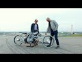 Video 'Motorka jiná od základu'