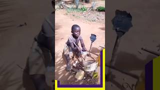 Download lagu Mainkan alat musik ini, anak afrika ini bikin orang tertawa #shorts mp3 Download lagu Mainkan alat musik ini, anak afrika ini bikin orang tertawa #shorts mp3