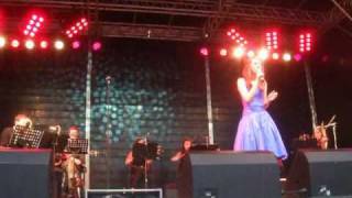Faryl Smith-  Ave Maria (Originially by  Bach-Gounod) Live @ Pontys Big Weekend 2010