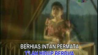 Download lagu ikke nurjanah - cambuk derita mp3 Download lagu ikke nurjanah - cambuk derita mp3