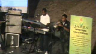 RODNEY SMALL AND THE ATOMIC FAMILY LIVE 2011.wmv