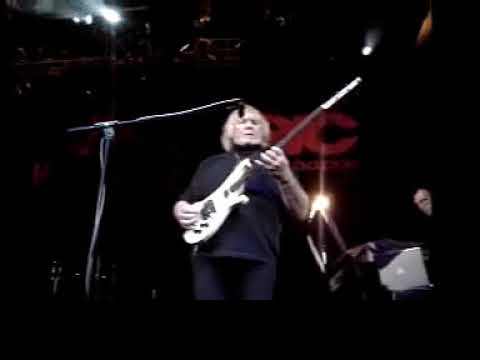 Yes Diaspora: 8/27/06 - Chris Squire Live with Spock's Beard 1/4 - Hold Out Your Hand/You By My Side